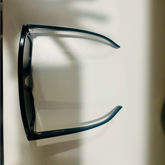 Revolve Le Specs SOLD OUT subdemention Sunglasses Black - Picture 2 of 14